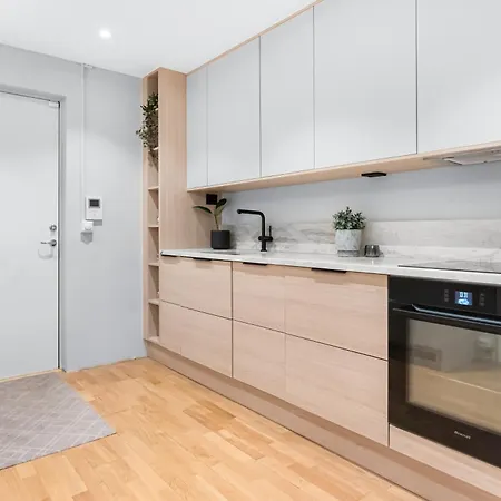 Modern - Luxury Neighborhood - 4 Pax