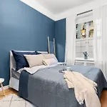 Modern - Luxury Neighborhood - 4 Pax *