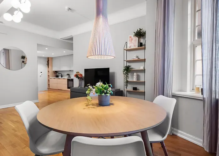 Modern - Luxury Neighborhood - 4 Pax *